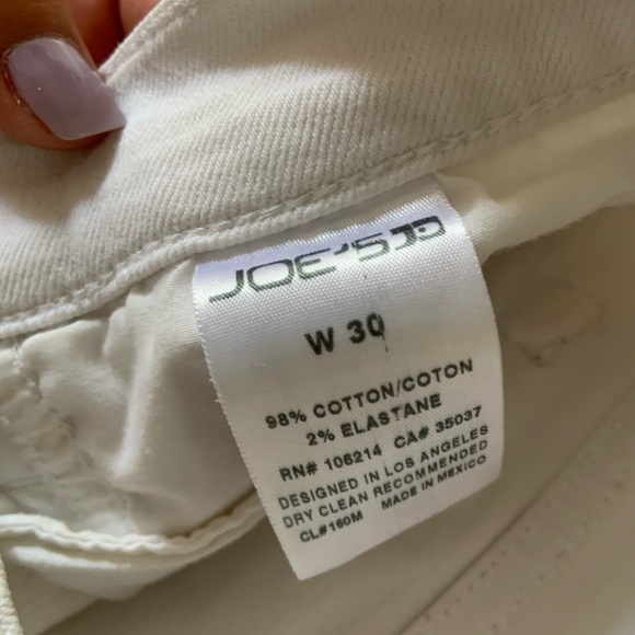 white shorts - Picture 3 of 4